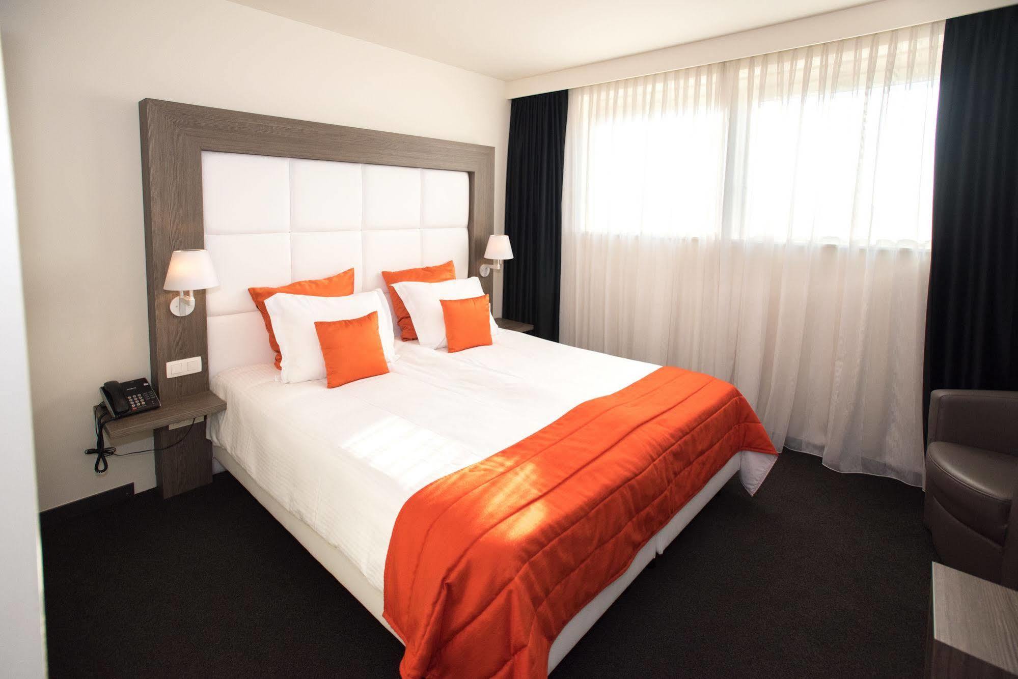 Hotel AL Mulino Maasmechelen Esterno foto